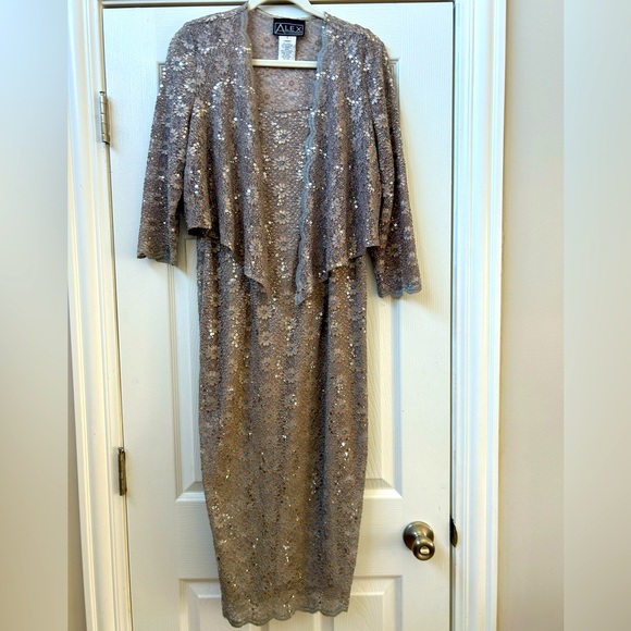 ALEX EVENING DRESS TWO PEICE SET 10 - Picture 1 of 5